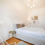 Elegant In Apartamento *