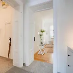 Apartment Elegant In *