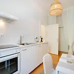 Apartment Elegant In *